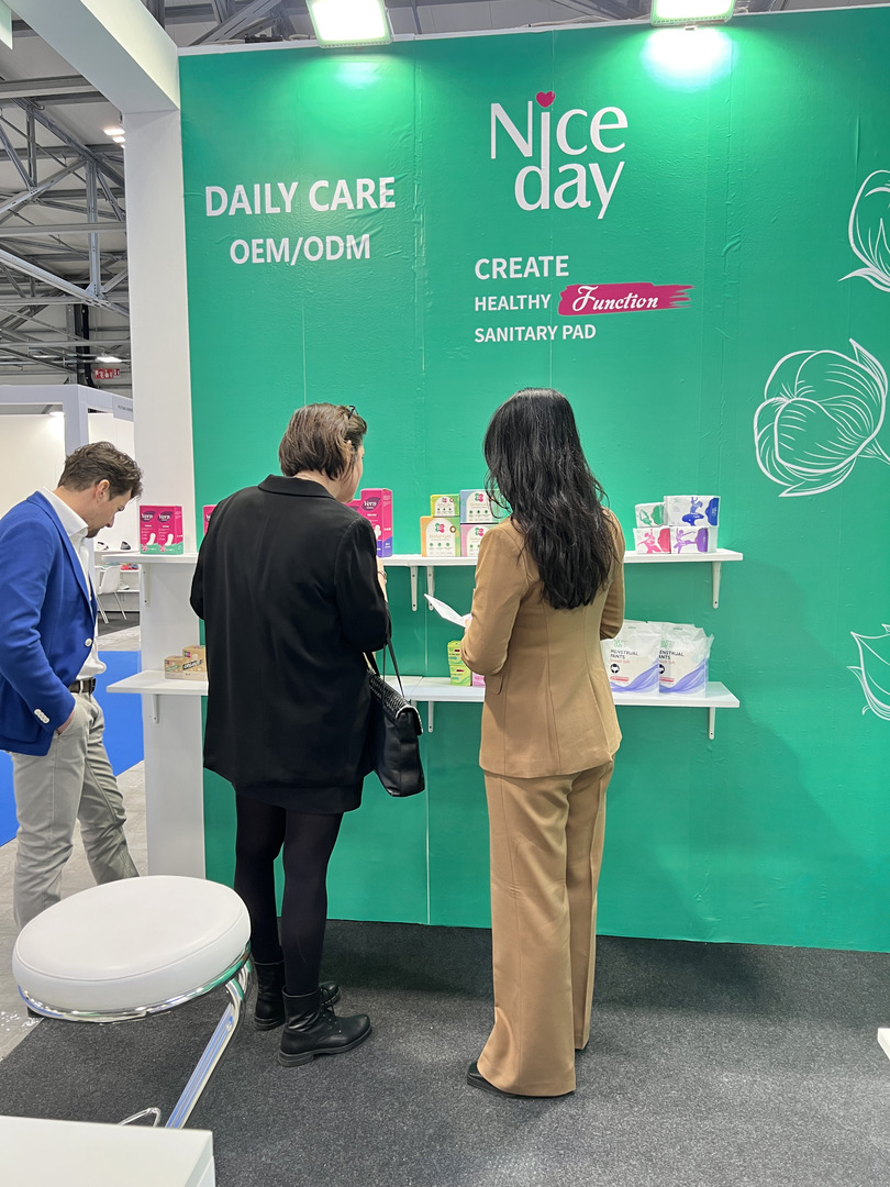 Buyer meeting at the Niceday stand in Italy